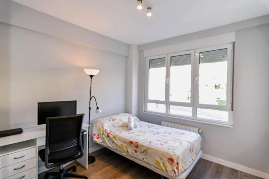 Comodo Apartamento En Puertochico, Cerca De Todo. Santander 0*,  Spain
