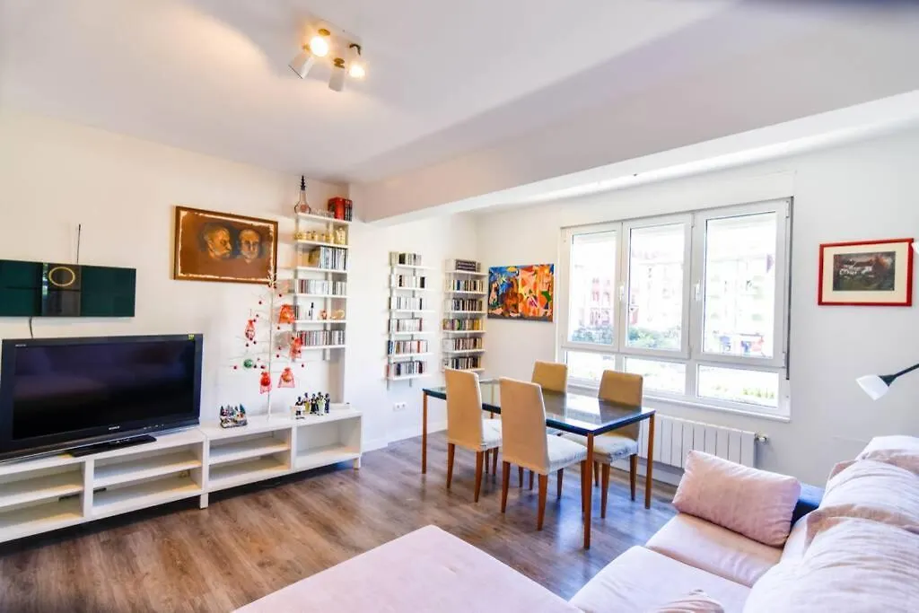 Comodo Apartamento En Puertochico, Cerca De Todo. Santander Spain